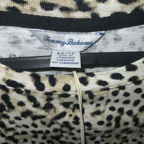 NWT Tommy Bahama Ashby Isles Lagoon Leopard Top size XS - Picture 7 of 8